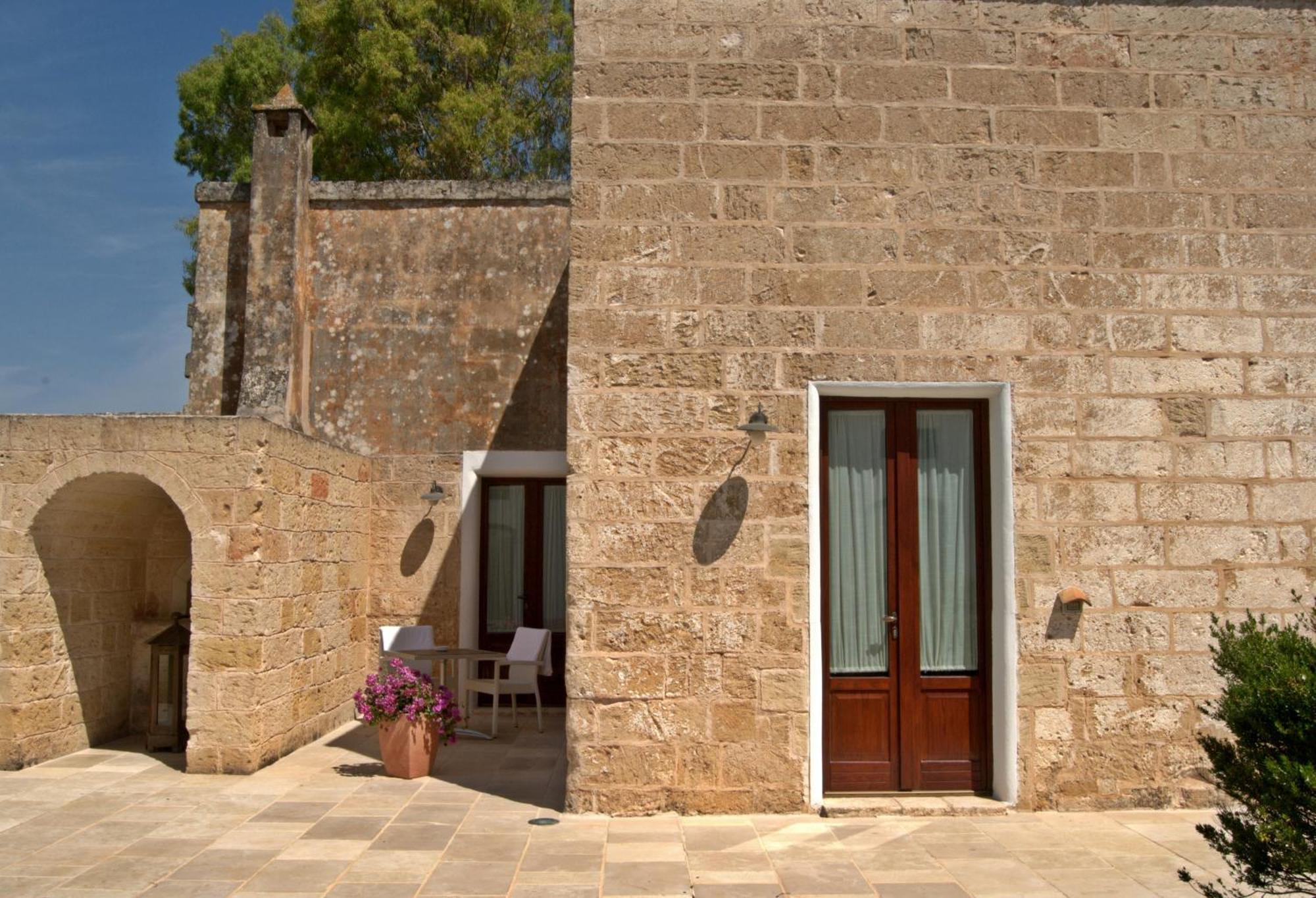 Masseria Corda Di Lana Hotel & Resort Торре-Лапилло Экстерьер фото