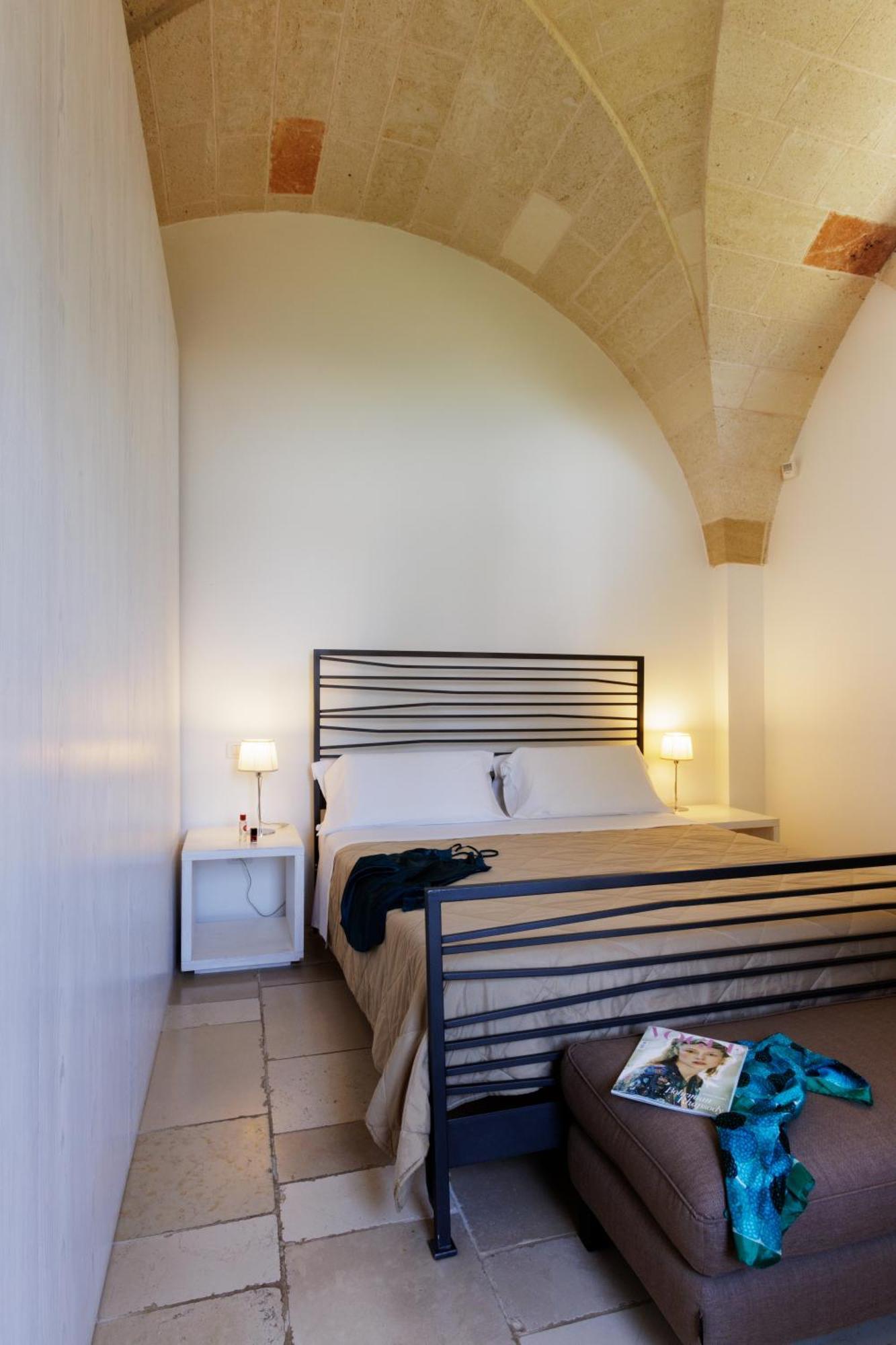 Masseria Corda Di Lana Hotel & Resort Торре-Лапилло Экстерьер фото