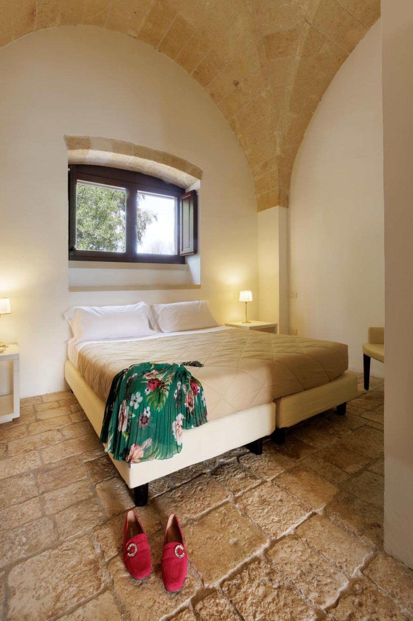 Masseria Corda Di Lana Hotel & Resort Торре-Лапилло Экстерьер фото